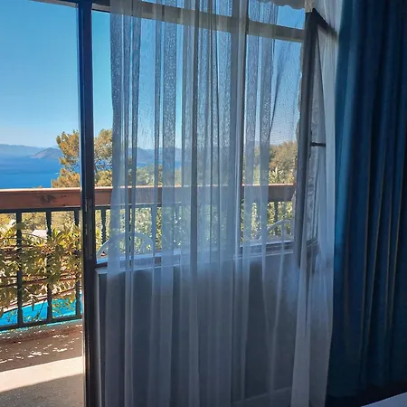 Hotel Faralia 3*