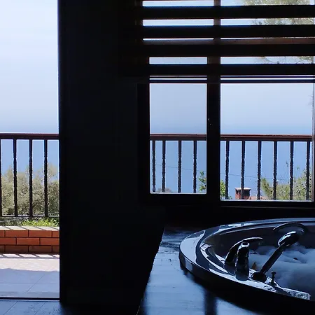 Faralia Ξενοδοχείο 3*