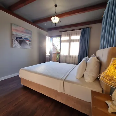 Ξενοδοχείο Faralia 3*